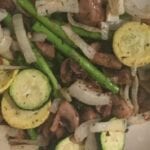Met de Airfryer maak je de allerlekkerste gegrilde groentenmix in een handomdraai